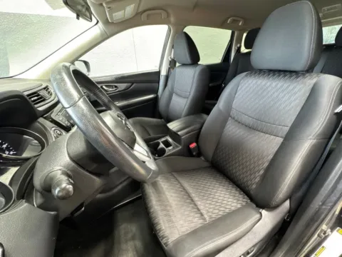 More photos of 2018 Nissan Rogue SV at Metro Nissan of Indianapolis, IN