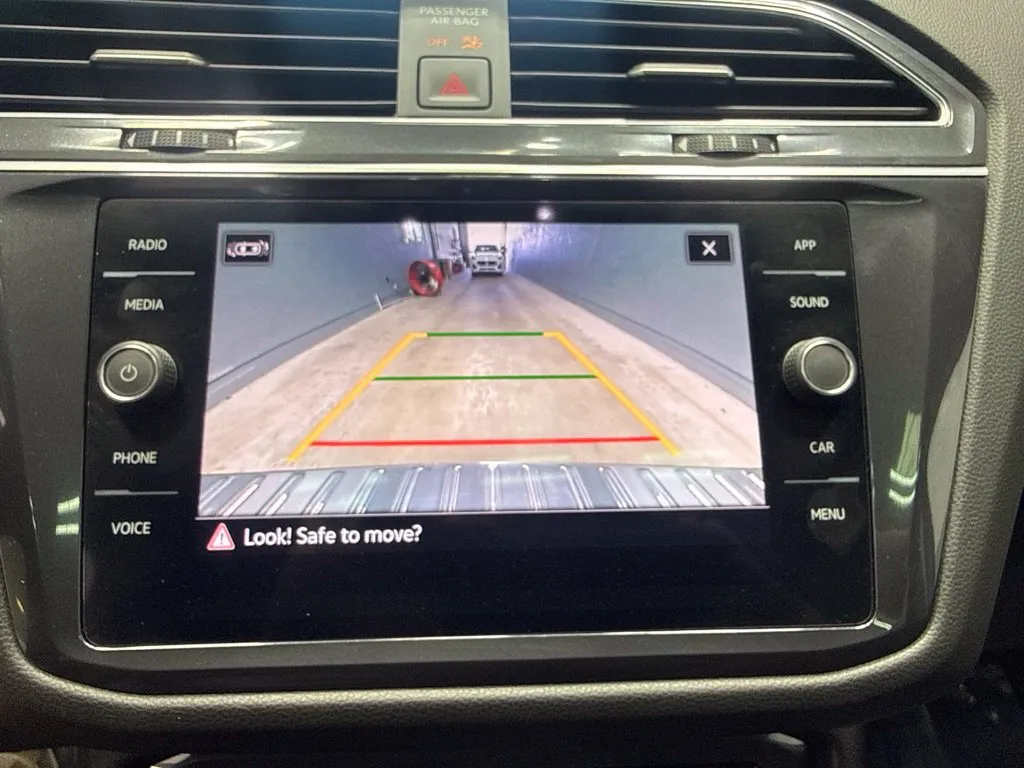 2022 Volkswagen Tiguan SE - Photo 38