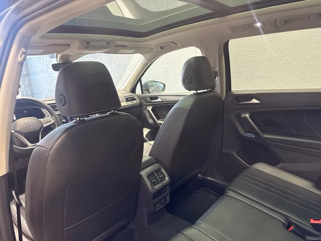 2022 Volkswagen Tiguan SE - Photo 16
