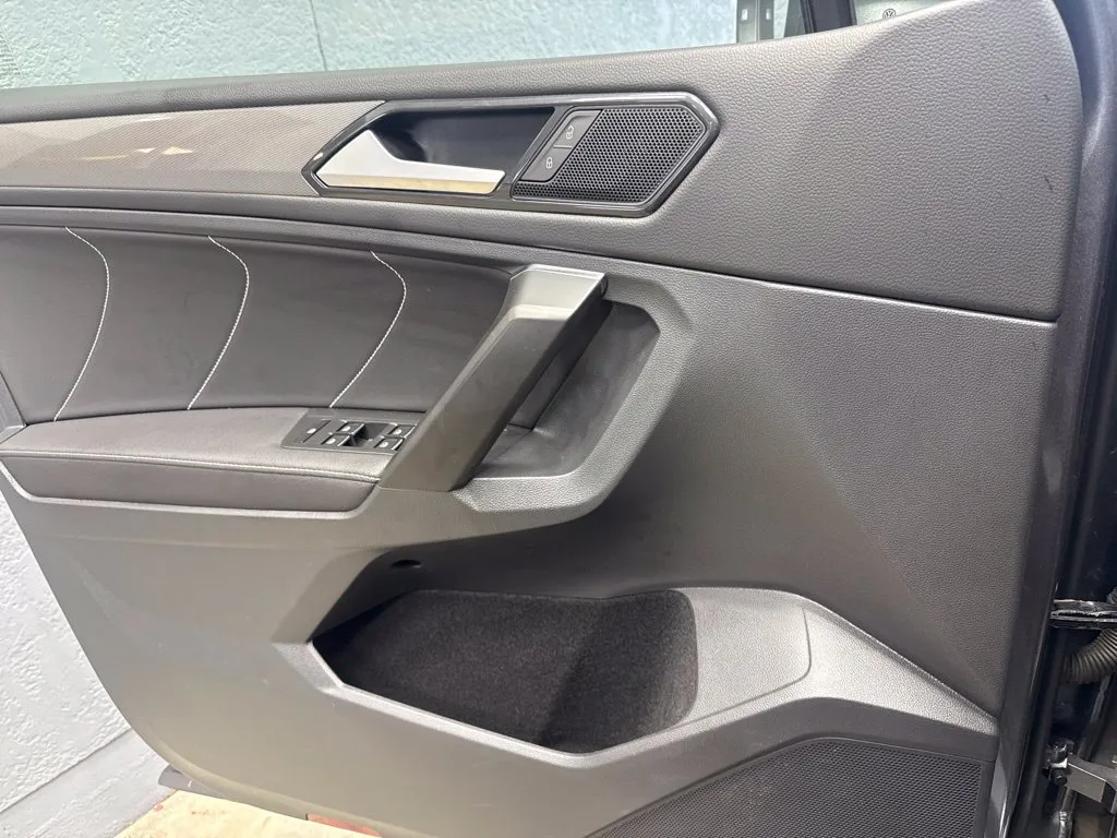 2022 Volkswagen Tiguan SE - Photo 27