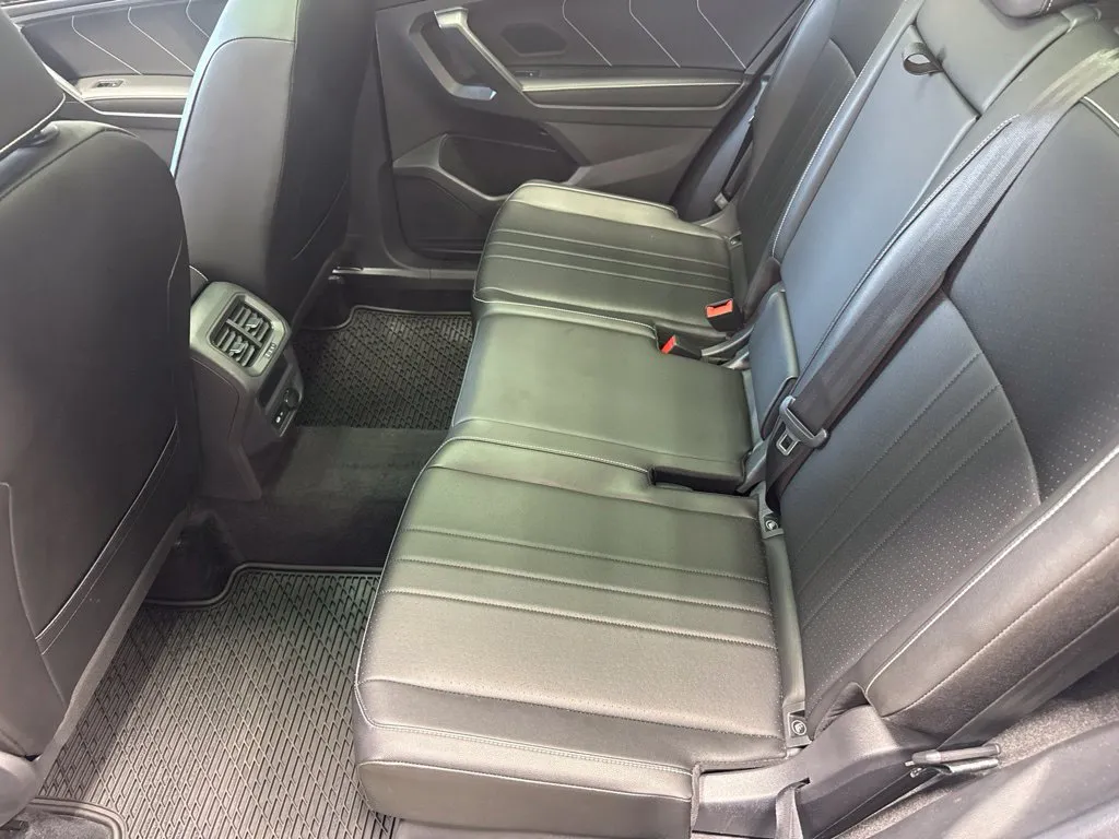 2022 Volkswagen Tiguan SE - Photo 18