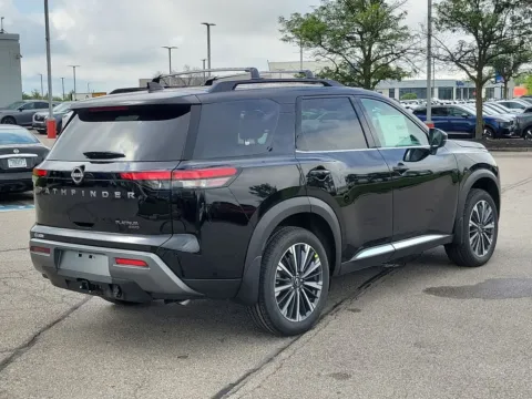 Another view of 2026 Nissan Pathfinder Platinum for sale in Indianapolis, IN at Metro Nissan of Indianapolis