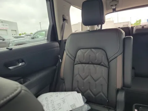 More photos of 2026 Nissan Pathfinder Platinum at Metro Nissan of Indianapolis, IN