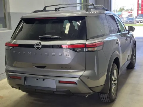 More photos of 2026 Nissan Pathfinder SL at Metro Nissan of Indianapolis, IN