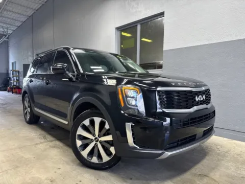 Photos of 2022 Kia Telluride EX for sale in Indianapolis, IN at Metro Nissan of Indianapolis