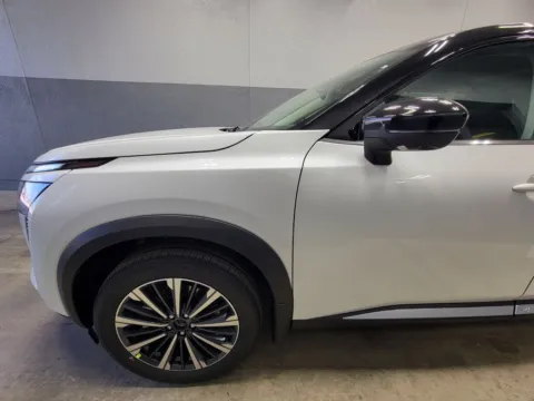 Photos of 2026 Nissan Pathfinder Platinum for sale in Indianapolis, IN at Metro Nissan of Indianapolis