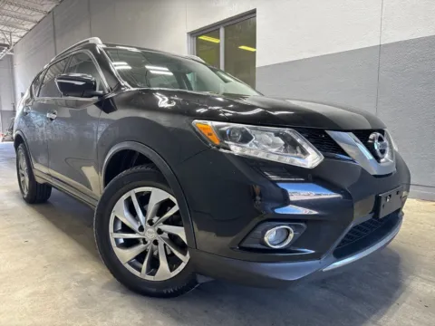 Photos of 2015 Nissan Rogue SL for sale in Indianapolis, IN at Metro Nissan of Indianapolis