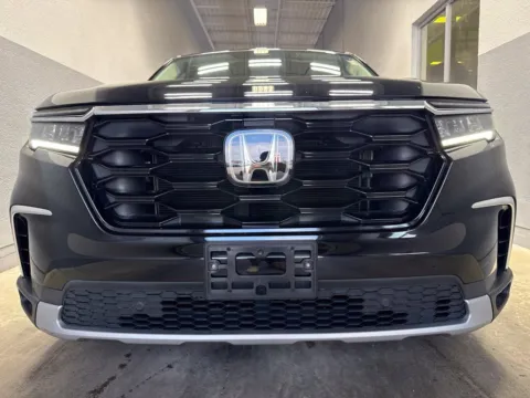 Another view of 2024 Honda Pilot Touring for sale in Indianapolis, IN at Metro Nissan of Indianapolis