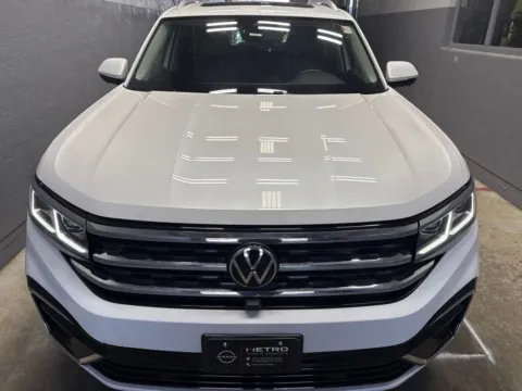 More photos of 2023 Volkswagen Atlas 3.6L V6 SEL Premium R-Line at Metro Nissan of Indianapolis, IN