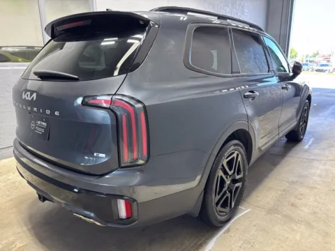 More photos of 2024 Kia Telluride SX at Metro Nissan of Indianapolis, IN