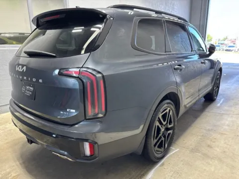 More photos of 2024 Kia Telluride SX at Metro Nissan of Indianapolis, IN