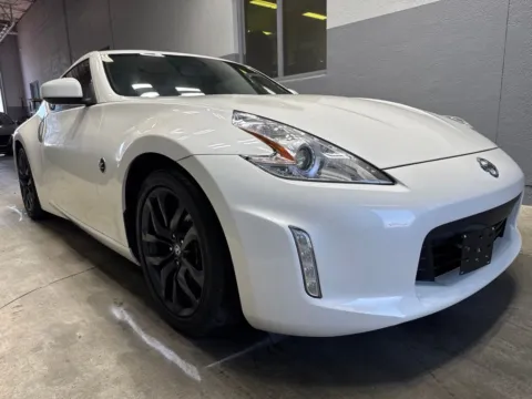 More photos of 2016 Nissan 370Z at Metro Nissan of Indianapolis, IN