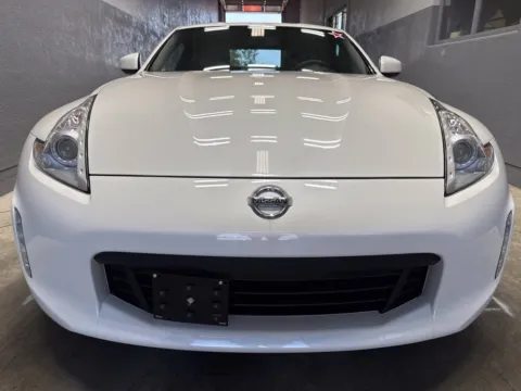 More photos of 2016 Nissan 370Z at Metro Nissan of Indianapolis, IN