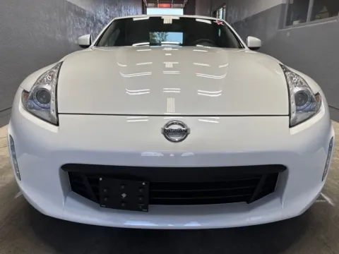 More photos of 2016 Nissan 370Z at Metro Nissan of Indianapolis, IN