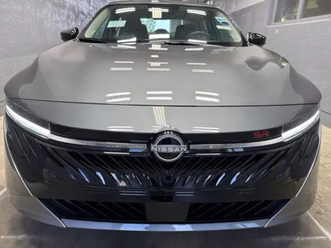 More photos of 2027 Nissan Sentra SR at Metro Nissan of Indianapolis, IN