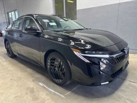 More photos of 2027 Nissan Sentra SR at Metro Nissan of Indianapolis, IN