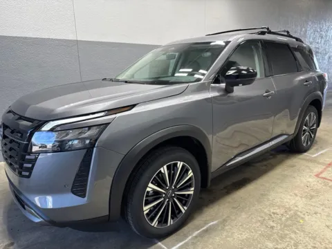 More photos of 2026 Nissan Pathfinder Platinum at Metro Nissan of Indianapolis, IN