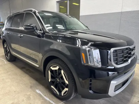 More photos of 2024 Kia Telluride S at Metro Nissan of Indianapolis, IN