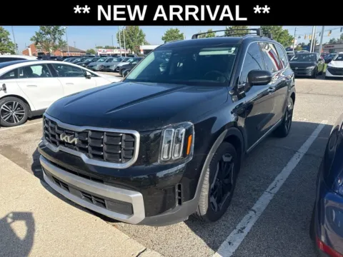 Black 2024 Kia Telluride S for sale in Indianapolis, IN
