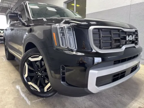 Photos of 2024 Kia Telluride S for sale in Indianapolis, IN at Metro Nissan of Indianapolis