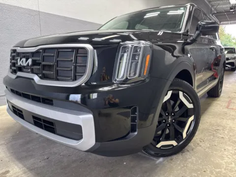 Black 2024 Kia Telluride S for sale in Indianapolis, IN