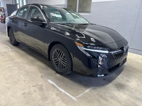 More photos of 2027 Nissan Sentra SR at Metro Nissan of Indianapolis, IN