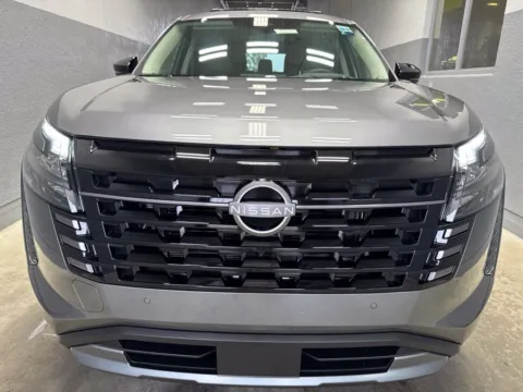 More photos of 2026 Nissan Pathfinder Platinum at Metro Nissan of Indianapolis, IN