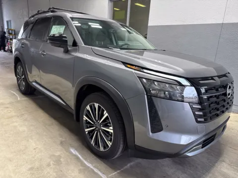More photos of 2026 Nissan Pathfinder Platinum at Metro Nissan of Indianapolis, IN