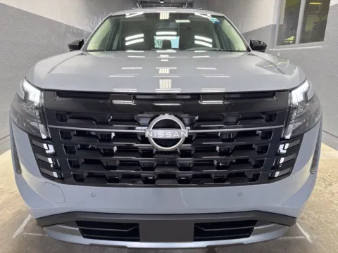More photos of 2026 Nissan Pathfinder Platinum at Metro Nissan of Indianapolis, IN