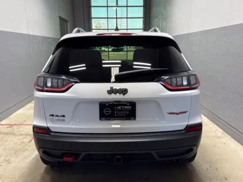 More photos of 2019 Jeep Cherokee Trailhawk at Metro Nissan of Indianapolis, IN