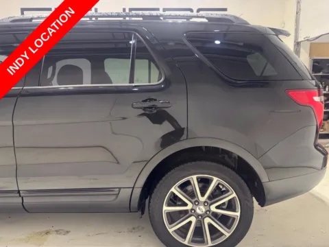 More photos of 2015 Ford Explorer XLT at Metro Nissan of Indianapolis, IN