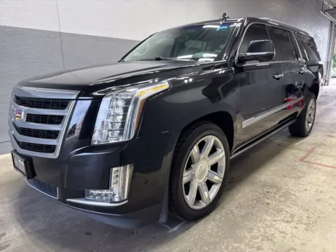 More photos of 2017 Cadillac Escalade ESV Premium at Metro Nissan of Indianapolis, IN