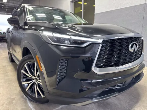 Photos of 2023 INFINITI QX60 Sensory for sale in Indianapolis, IN at Metro Nissan of Indianapolis