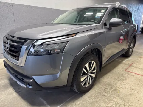 More photos of 2025 Nissan Pathfinder SL at Metro Nissan of Indianapolis, IN