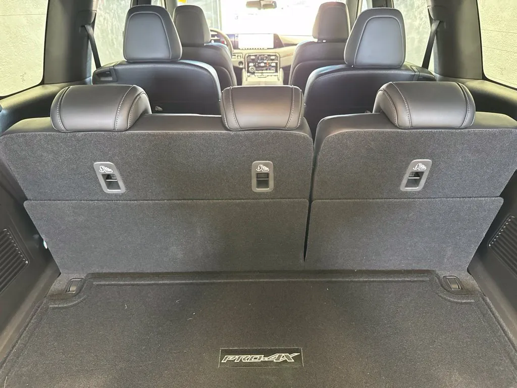 2026 Nissan Armada PRO-4X - Photo 32