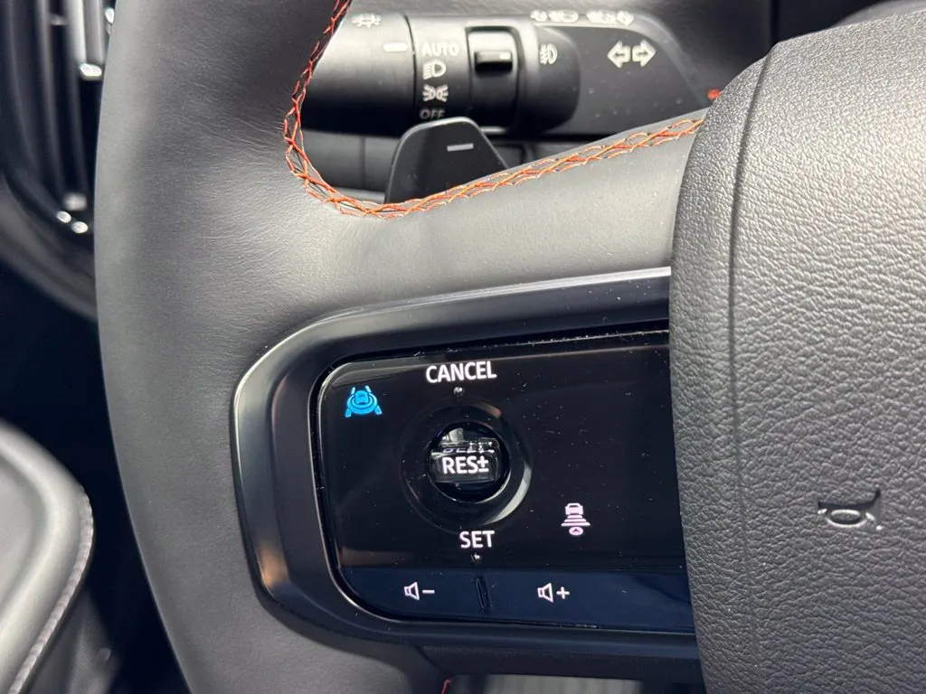 2026 Nissan Armada PRO-4X - Photo 12