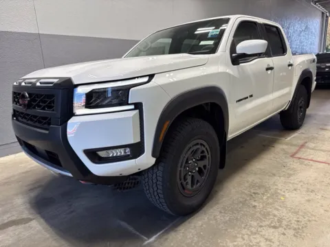 More photos of 2027 Nissan Frontier PRO-4X at Metro Nissan of Indianapolis, IN