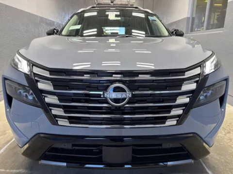 More photos of 2026 Nissan Rogue Platinum at Metro Nissan of Indianapolis, IN