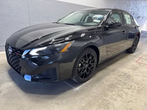 More photos of 2026 Nissan Altima 2.5 SR at Metro Nissan of Indianapolis, IN