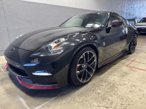 More photos of 2017 Nissan 370Z Nismo at Metro Nissan of Indianapolis, IN