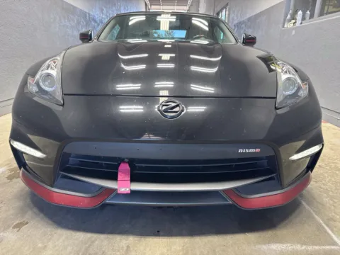 More photos of 2017 Nissan 370Z Nismo at Metro Nissan of Indianapolis, IN