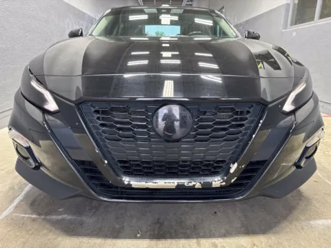 More photos of 2022 Nissan Altima 2.5 SR at Metro Nissan of Indianapolis, IN