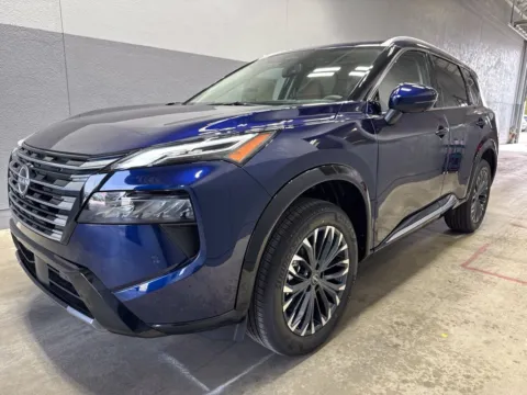 More photos of 2026 Nissan Rogue Platinum at Metro Nissan of Indianapolis, IN