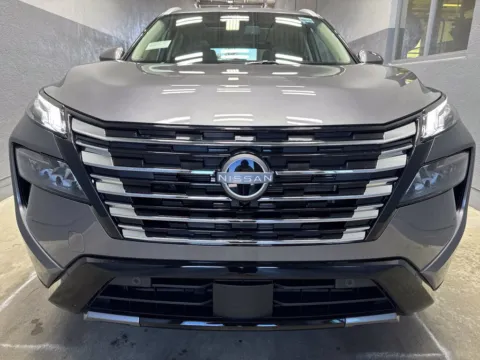 More photos of 2026 Nissan Rogue Platinum at Metro Nissan of Indianapolis, IN