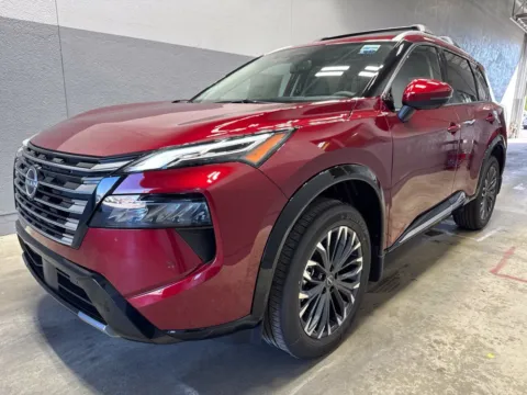 More photos of 2026 Nissan Rogue Platinum at Metro Nissan of Indianapolis, IN