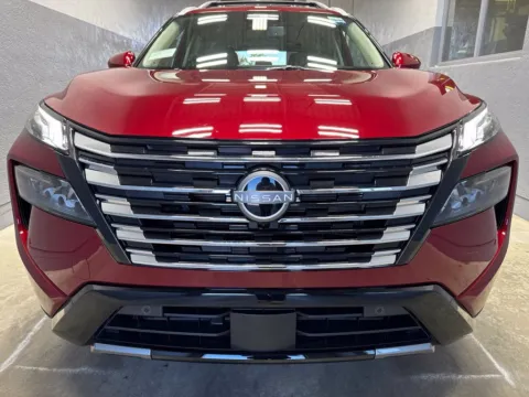 More photos of 2026 Nissan Rogue Platinum at Metro Nissan of Indianapolis, IN
