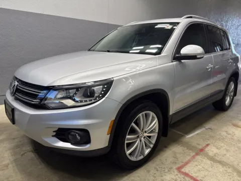 More photos of 2016 Volkswagen Tiguan SE at Metro Nissan of Indianapolis, IN