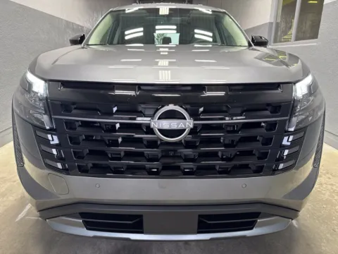 More photos of 2026 Nissan Pathfinder Platinum at Metro Nissan of Indianapolis, IN