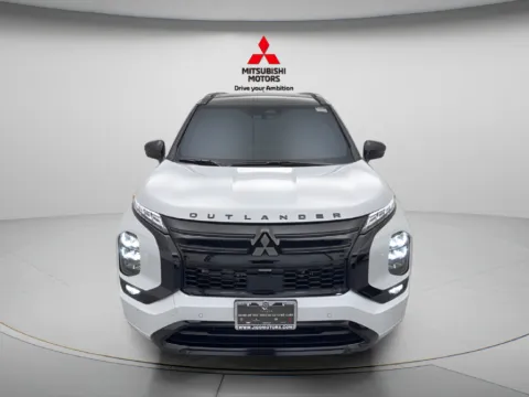 Photos of 2026 Mitsubishi Outlander Black Edition for sale in Des Plaines, IL at Jidd Motors Mitsubishi