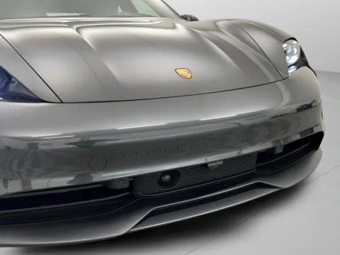 More photos of 2022 Porsche Taycan 4S at Jidd Motors Mitsubishi, IL